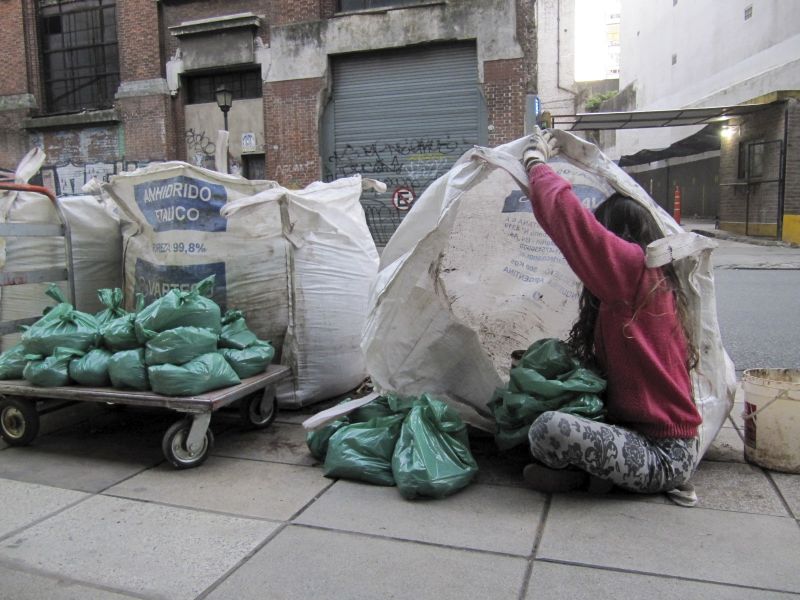 Un campo de trigo Proyecto + Instalación. Panal 361, Buenos Aires.