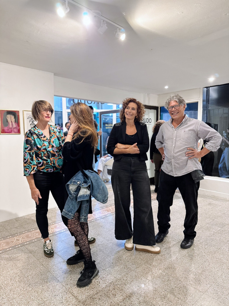 Inauguración | No sabemos quienes son | Virginia Chouhy