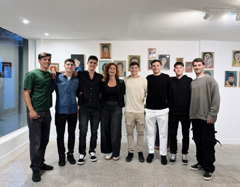 Inauguración | No sabemos quienes son | Virginia Chouhy