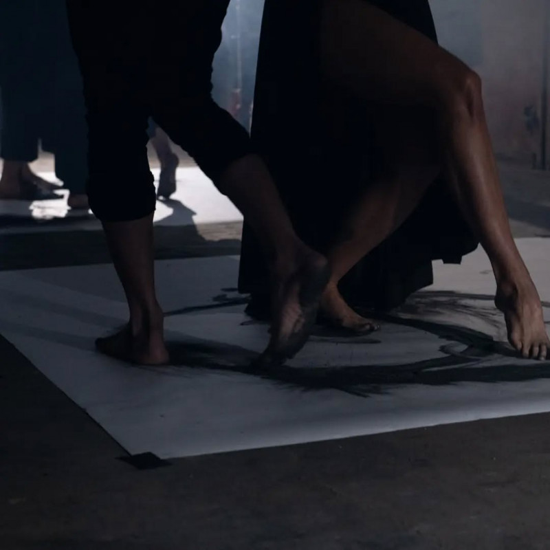 A Nuestros Pies | Danza y artes plásticas perfomáticas